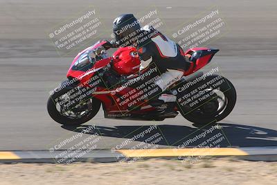 media/Nov-06-2023-Moto Forza (Mon) [[ce023d0744]]/2-Advanced Group/Session 2 (Bowl Speed Pans)/